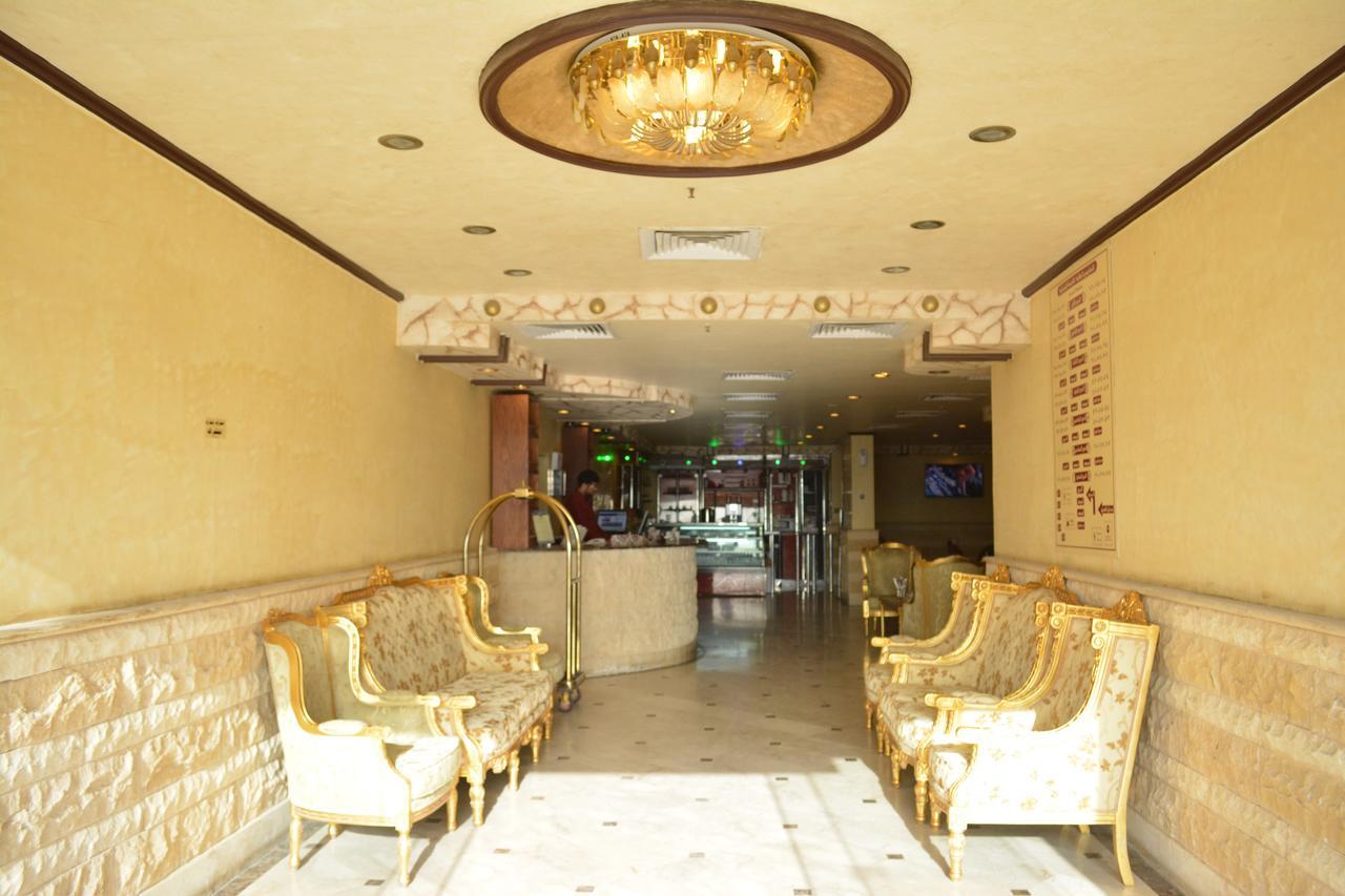 النباريس الذهبية Al Nabarees Al Zahabya