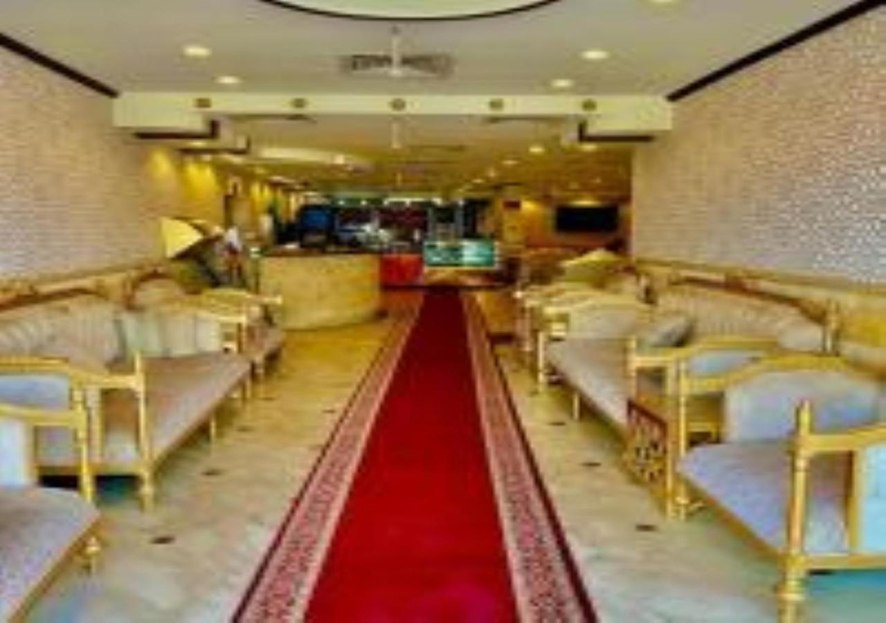 النباريس الذهبية Al Nabarees Al Zahabya